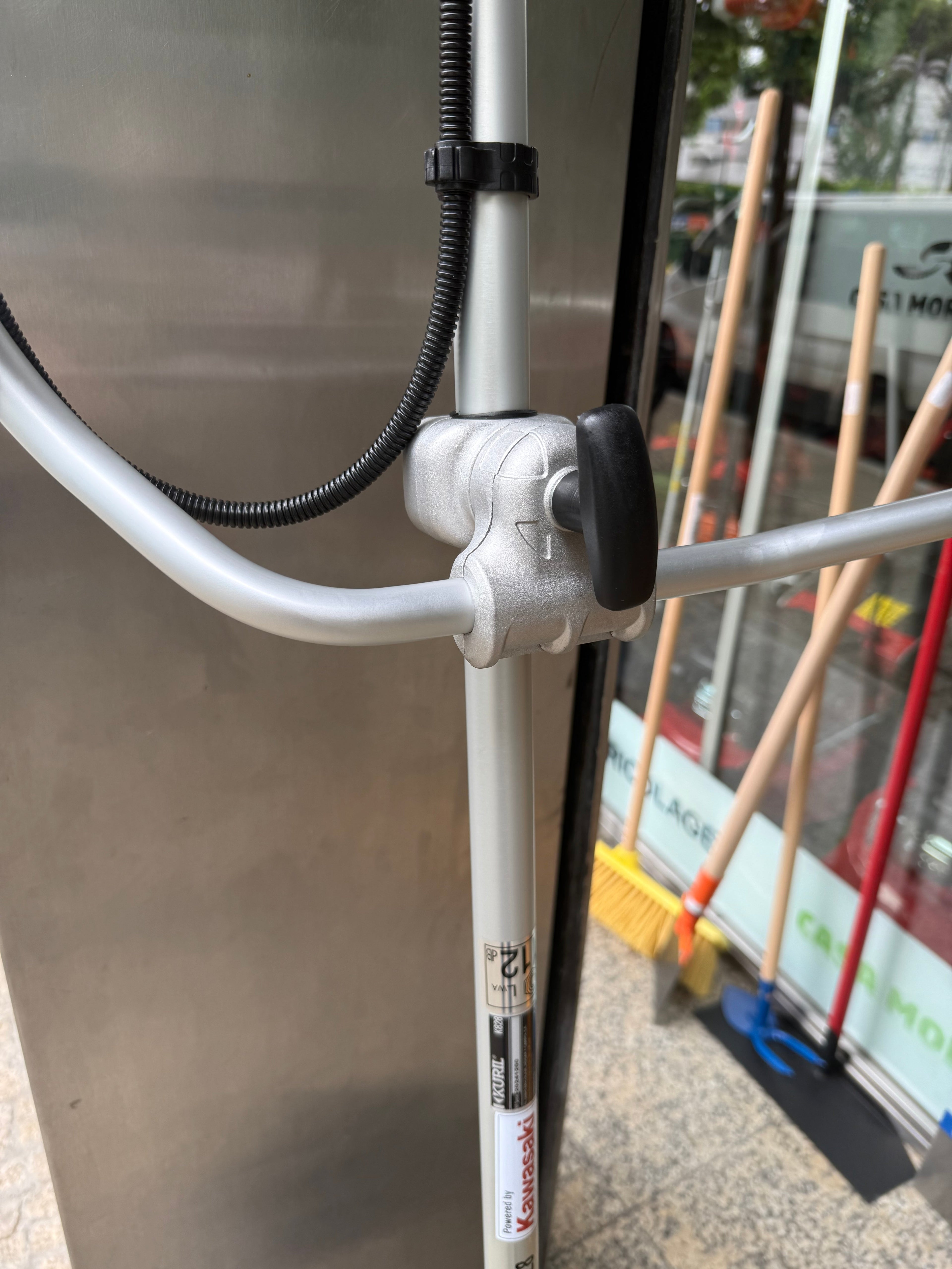 Roçadora Profissional Kuril K828W53 Kawasaki Tj53E Vara Mori