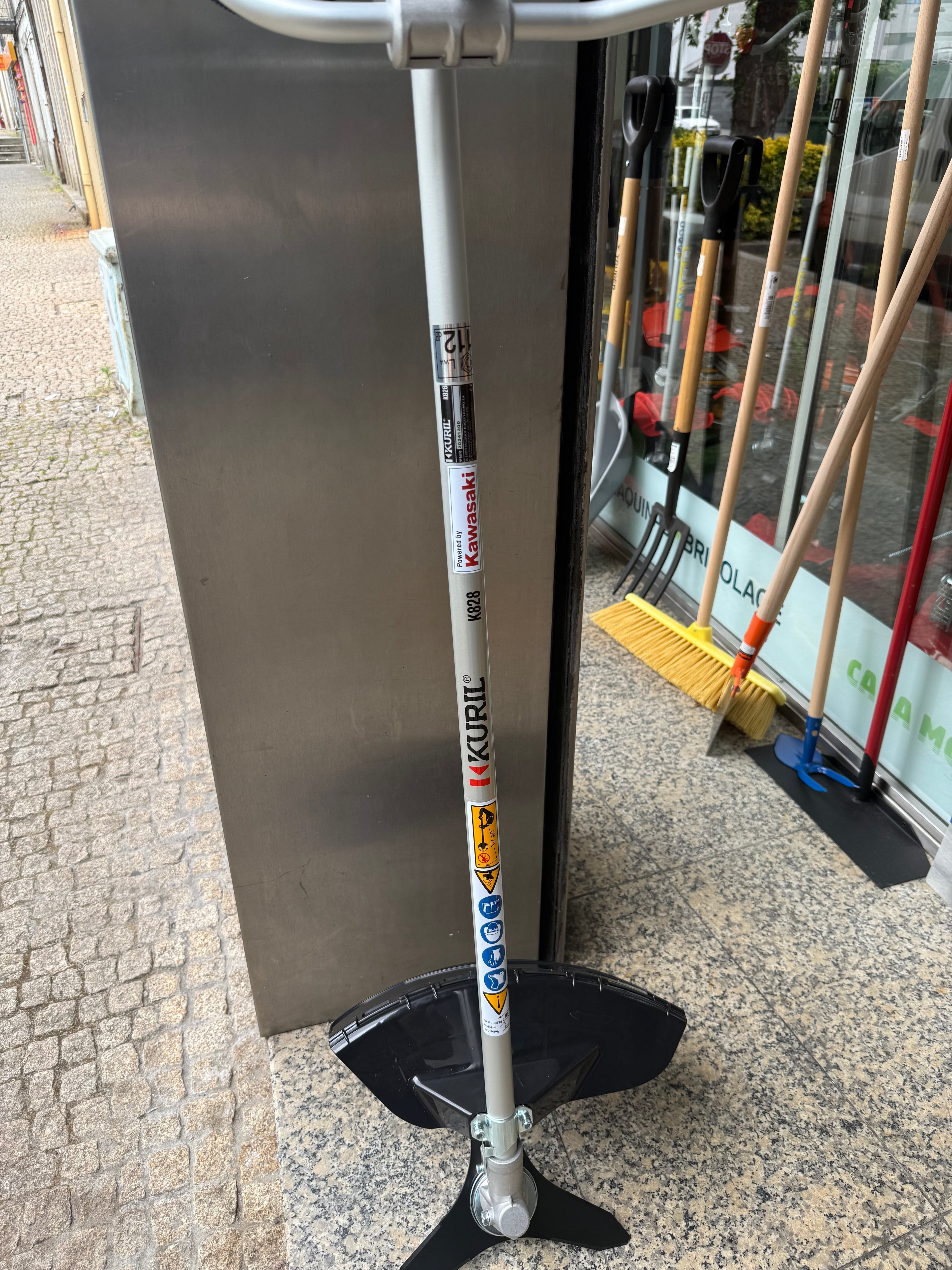 Roçadora Profissional Kuril K828W53 Kawasaki Tj53E Vara Mori